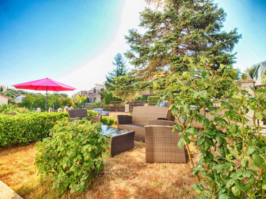 Apartments Zorka 1421 Pješčana Uvala Kültér fotó