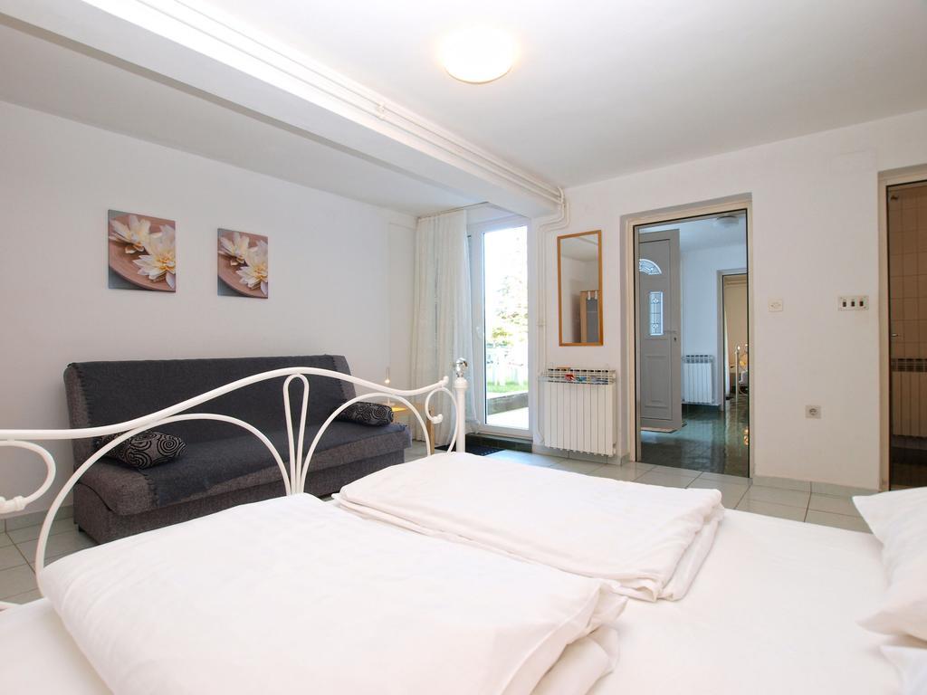 Apartments Zorka 1421 Pješčana Uvala Kültér fotó